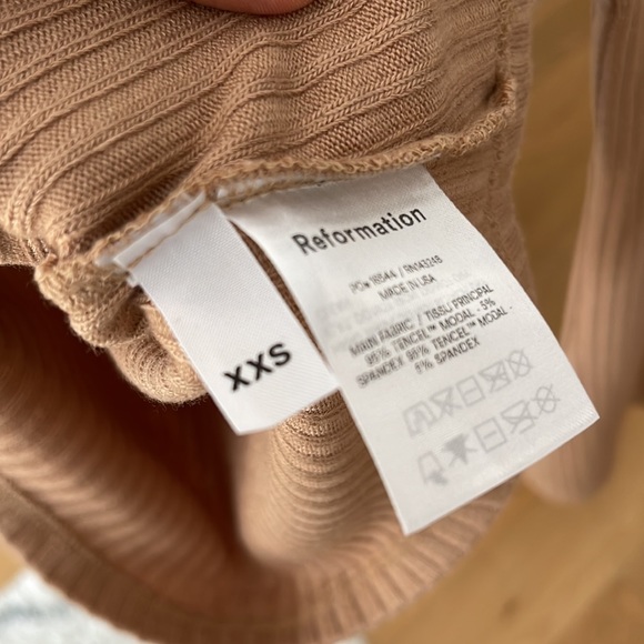 Reformation Ribbed Button-Up Tan Top - Picture 3 of 3